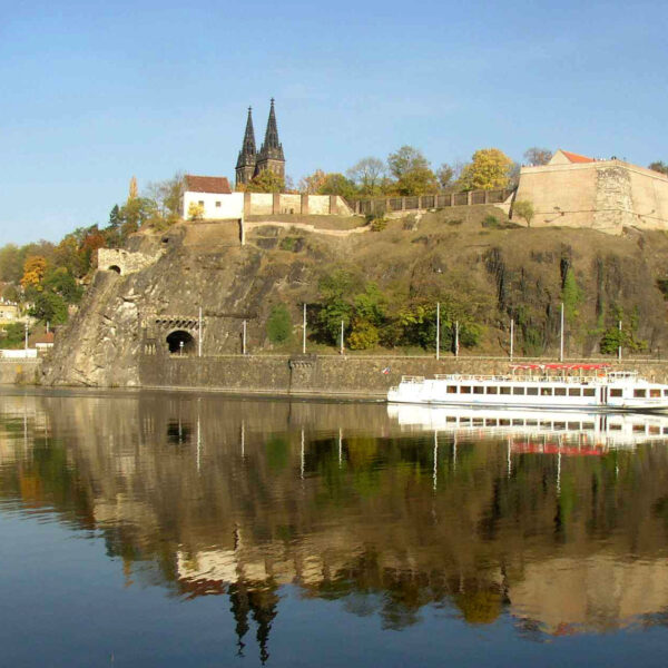 Praga (República Checa): La fortaleza de Vyšehrad se convierte en la estación FORTE CULTURA de Praga.