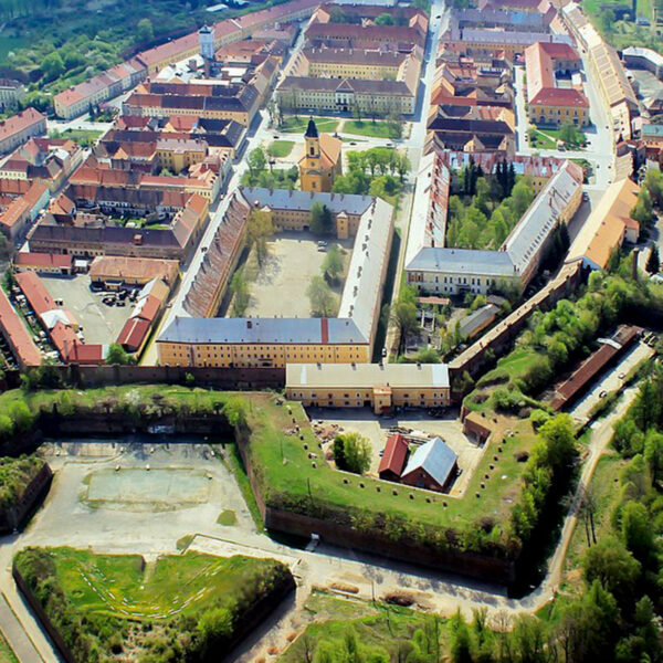 Preservación de las ciudades ideales fortificadas checas: El apoyo nacional a Terezín y Josefov en el siglo XXI