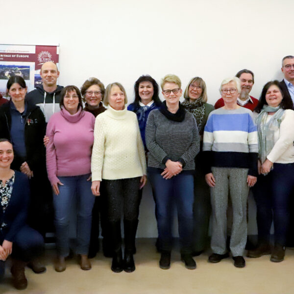 Grupo de trabajo de los Jefes de Estado y de Gobierno del Estado Federado de Büdingen (Alemania) durante los talleres de la Guía FORTE CULTURA en enero de 2025.