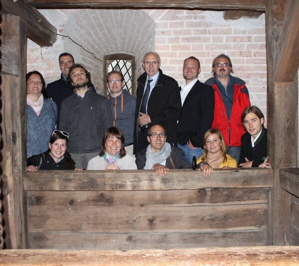 El grupo de trabajo de marketing electrónico fortaleció el patrimonio practicado en la fortaleza de Kufstein (Austria).