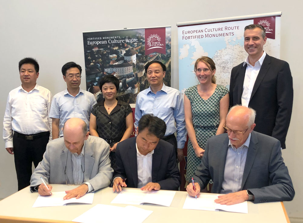 Berlino (DE): firmata la cooperazione tedesco-cinese nel settore del turismo e del marketing delle fortezze