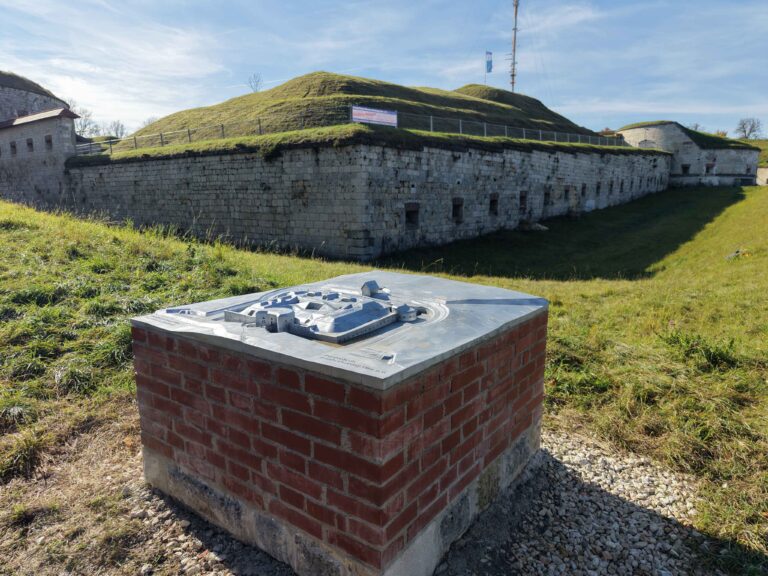 Nuovo modello tattile al Forte Oberer Kuhberg (DE): Interpretazione accessibile della Fortezza Federale di Ulm