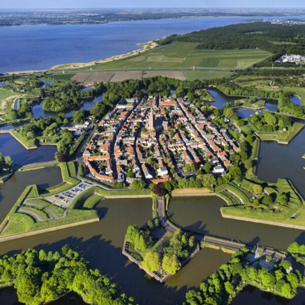 Naarden (Pays-Bas) – La « ville idéale fortifiée » renforce le réseau FORTE CULTURA